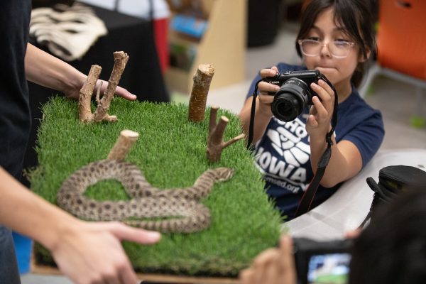Madison Elementary Students Learn Photography at ‘Zoo’